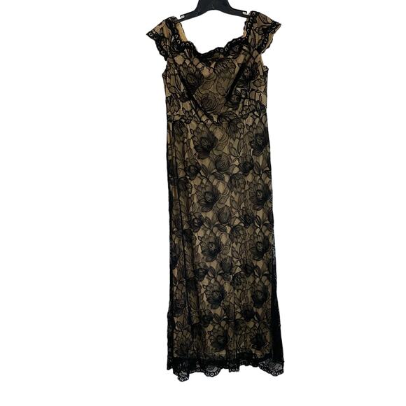 Tadashi Shoji Off The Shoulder Lace Maxi Dress  sz 10 - Picture 1 of 13